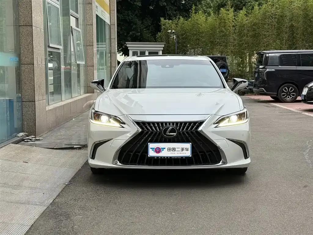 Lexus ES — фото 2