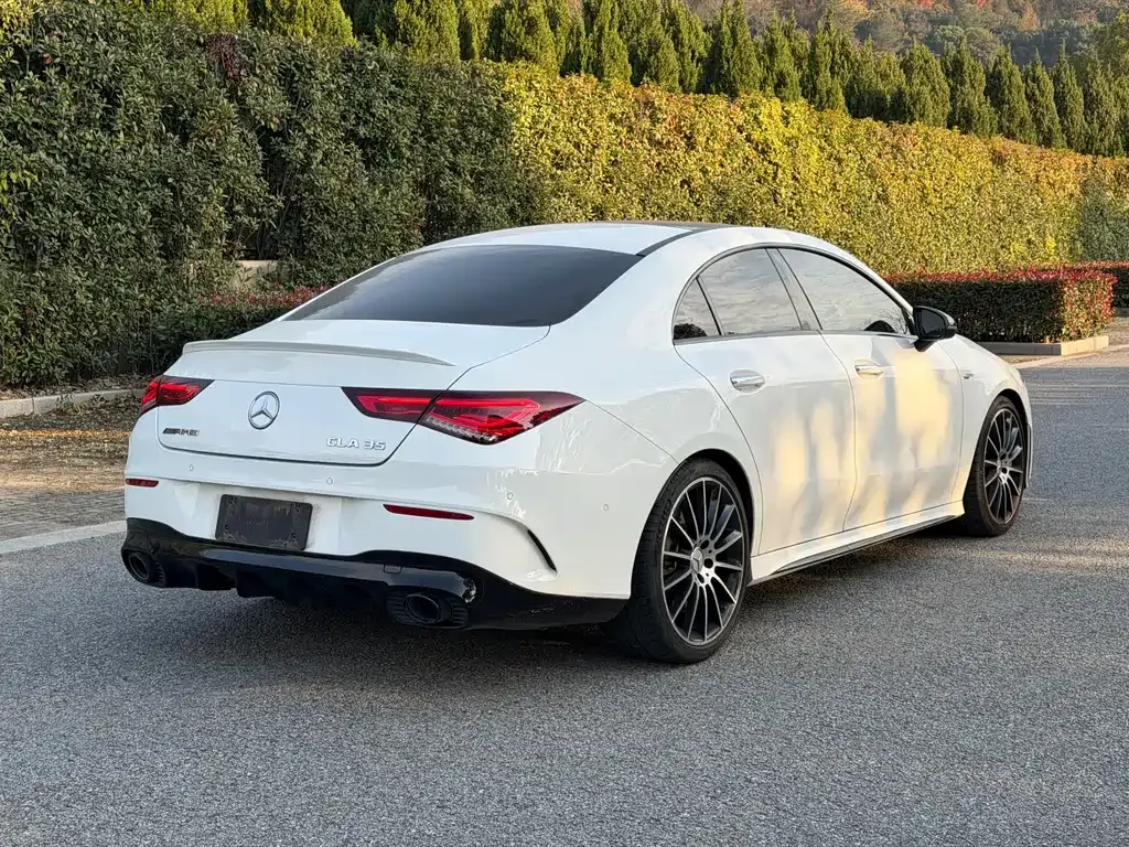 Mercedes-Benz CLA AMG — фото 10