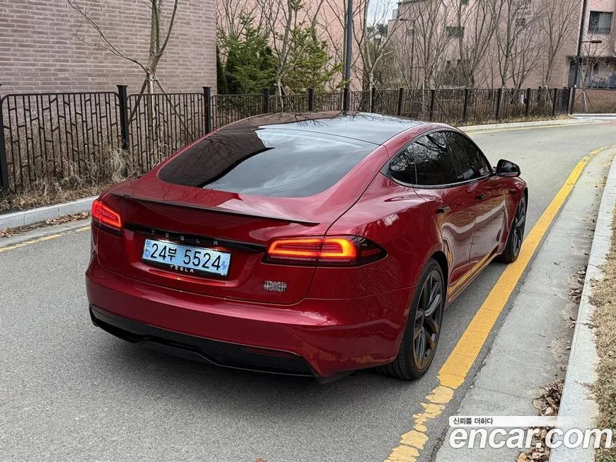 Tesla Model S — фото 2