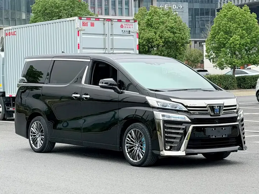 Toyota Vellfire — фото 2