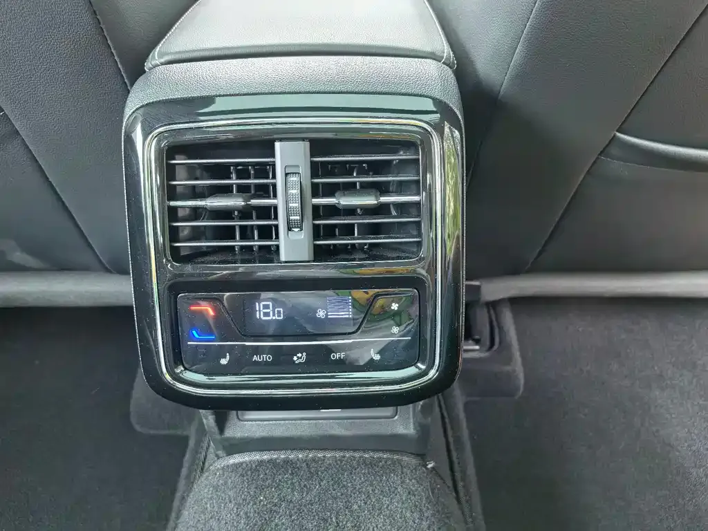 Volkswagen Passat — фото 7