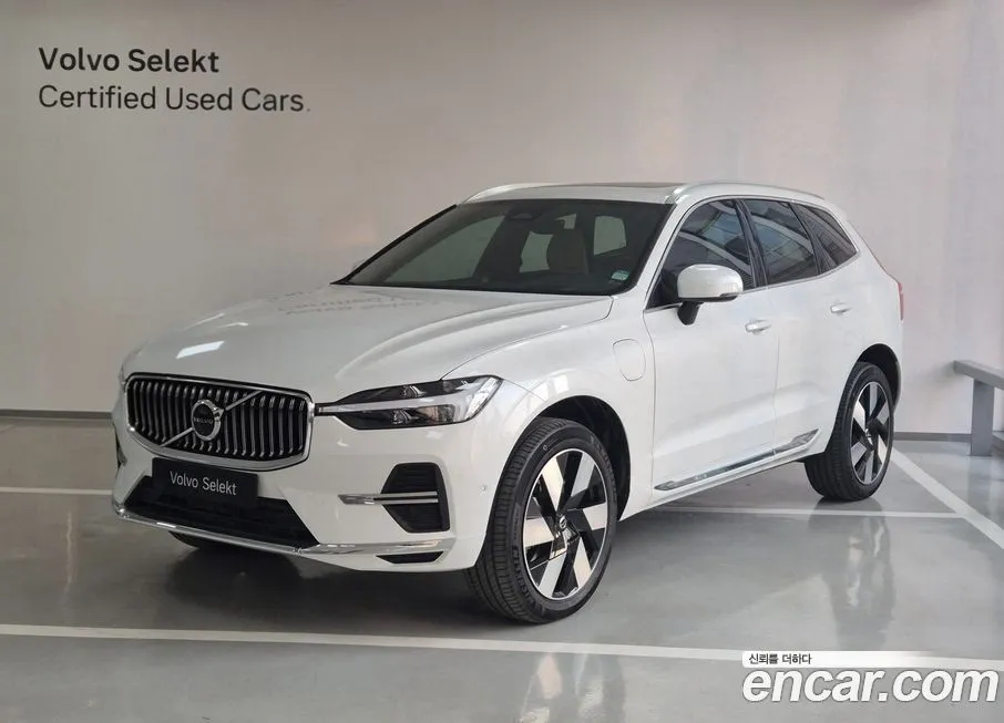 Volvo XC60 — фото 1