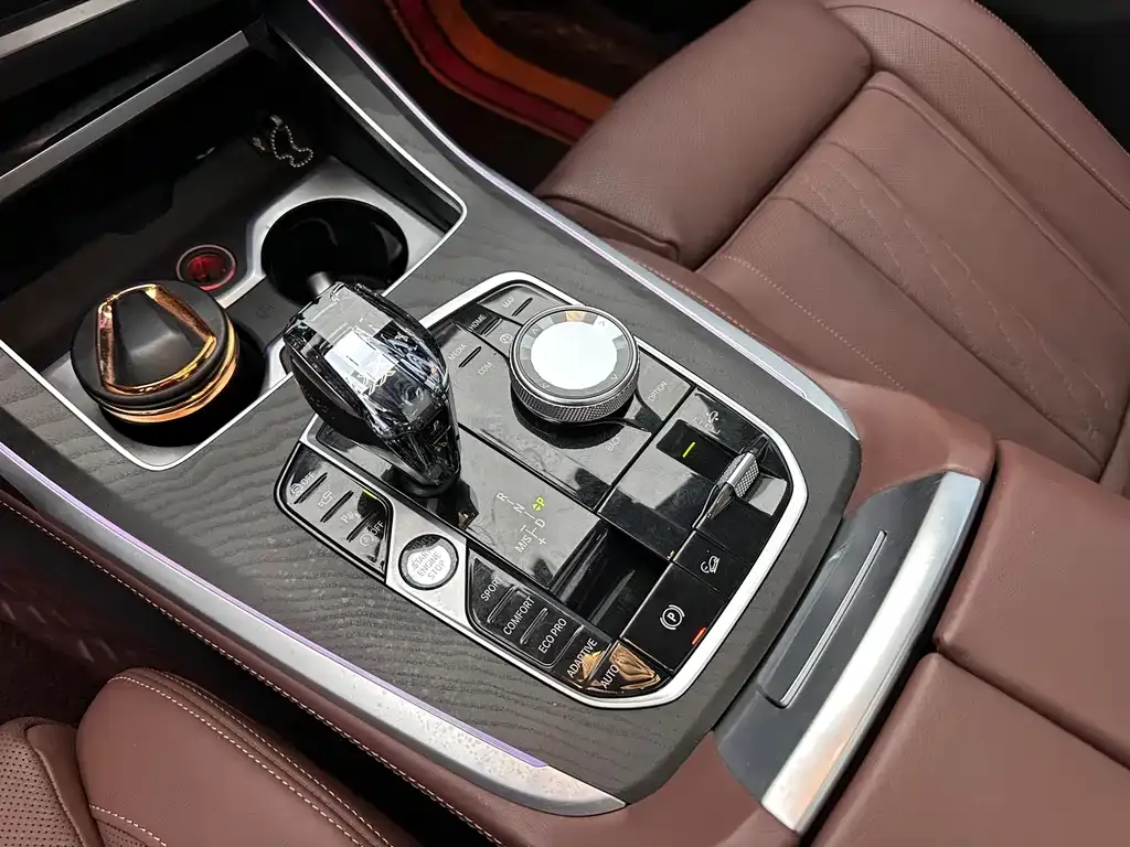 BMW X7 — фото 10