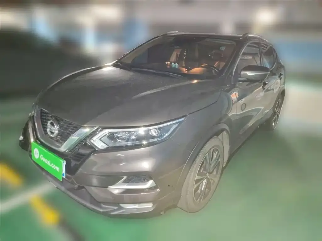 Nissan Qashqai — фото 1