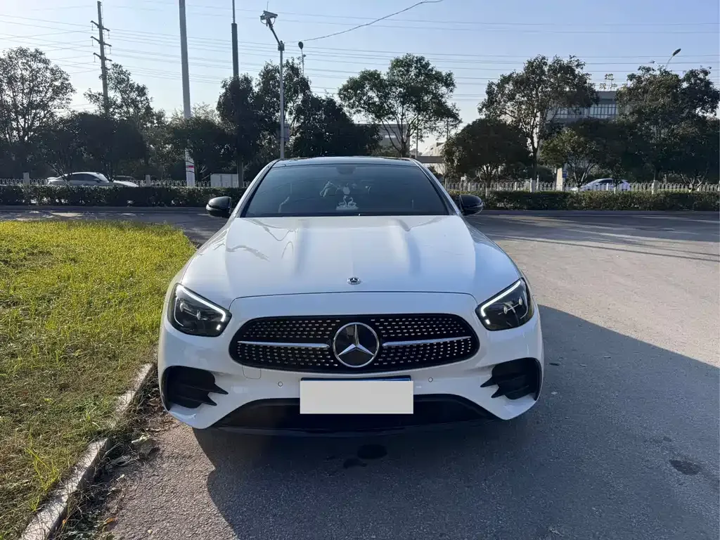 Mercedes-Benz E-Class (Import) — фото 2
