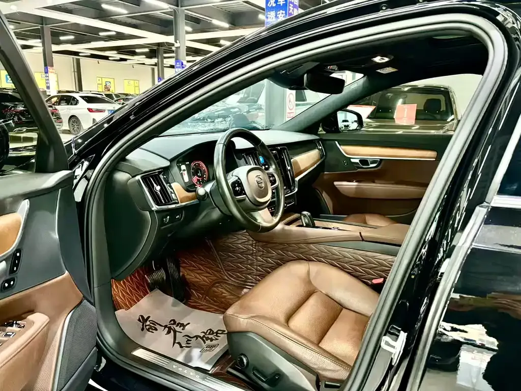 Volvo S90 — фото 5