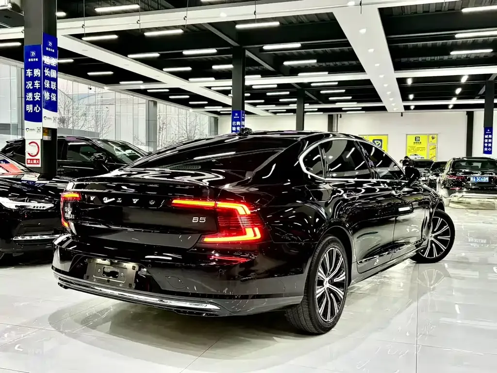 Volvo S90 — фото 9
