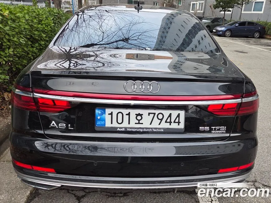 Audi A8 — фото 4