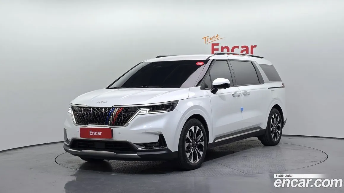 Kia Carnival — фото 1