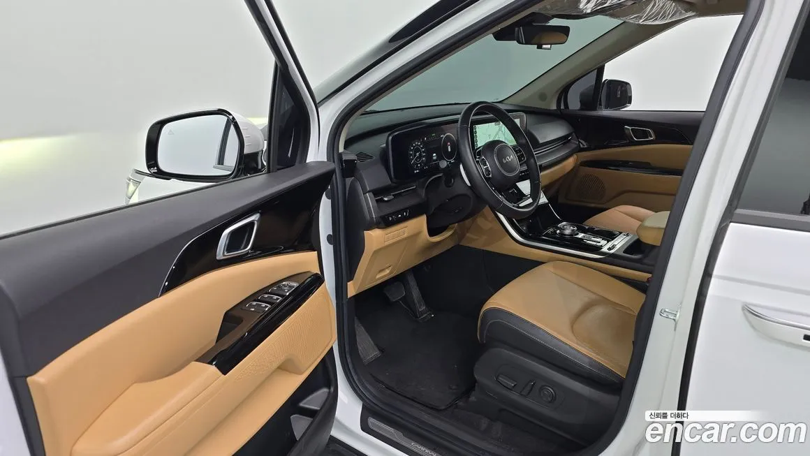 Kia Carnival — фото 10