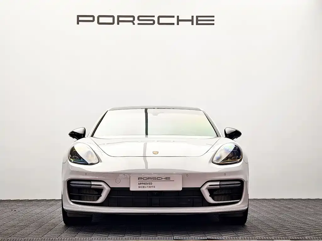 Porsche Panamera Hybrid — фото 1