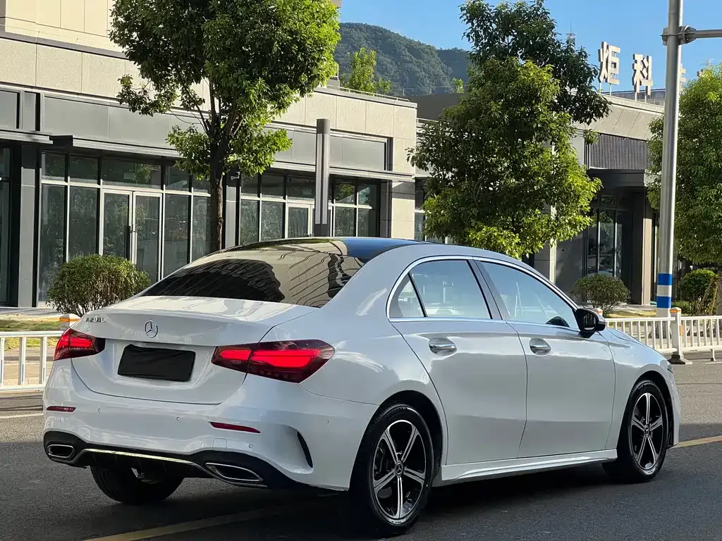 Mercedes-Benz A-Class — фото 4
