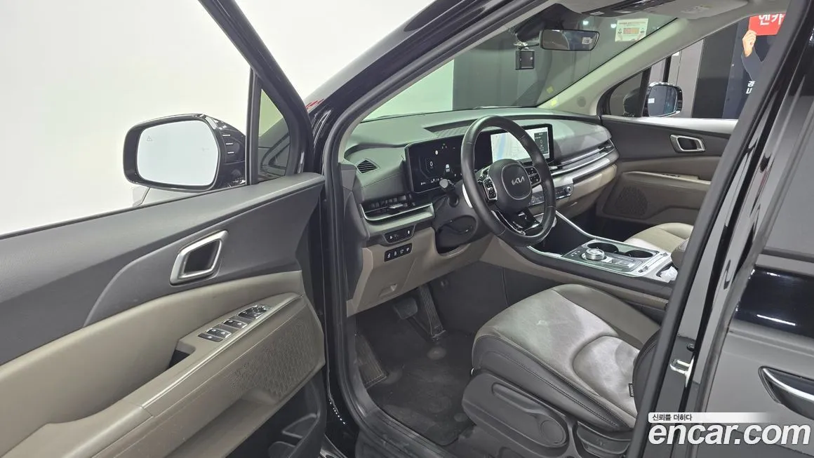 Kia Carnival — фото 10