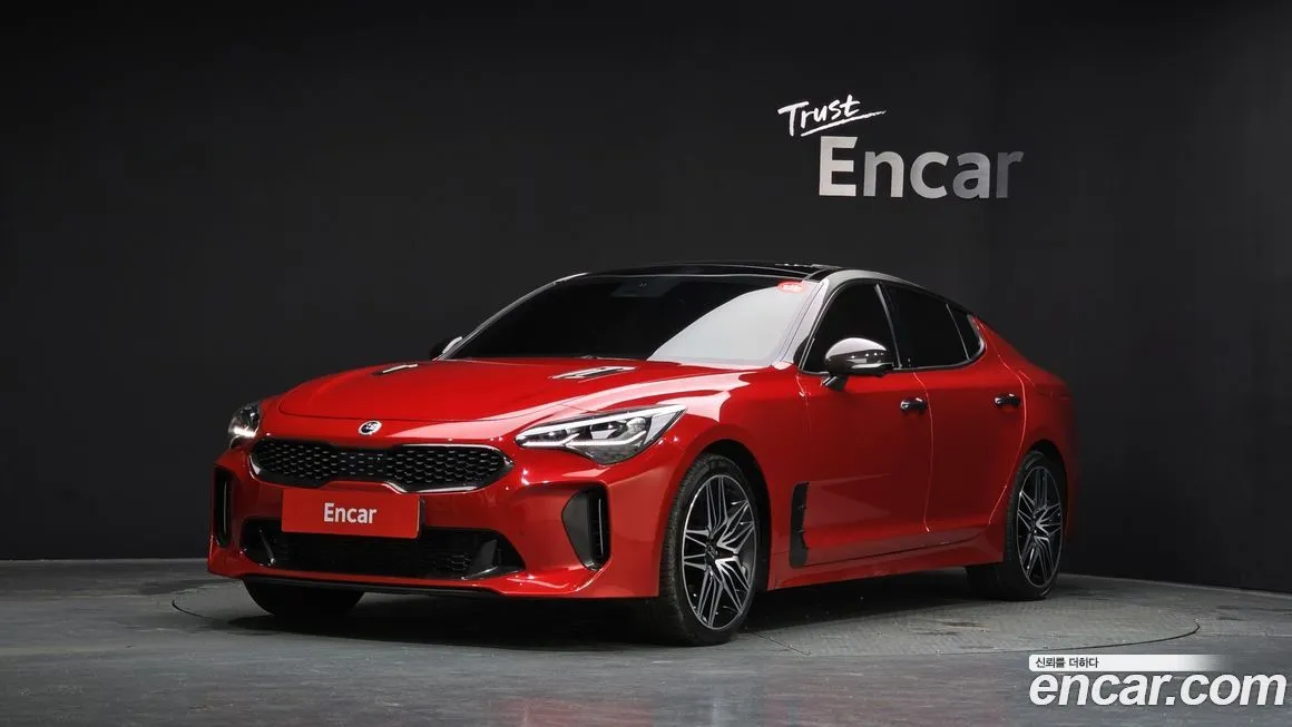 Kia Stinger — фото 1