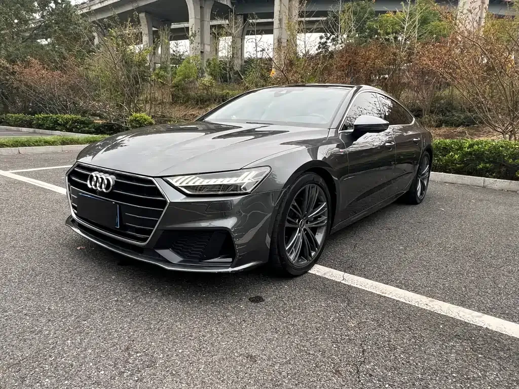 Audi A7 — фото 1