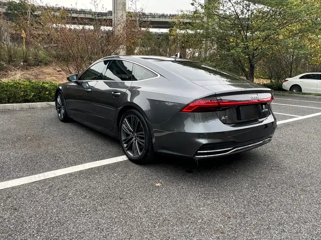 Audi A7 — фото 7