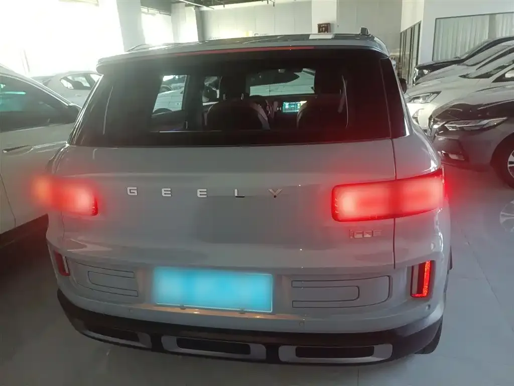 Geely Icon — фото 6