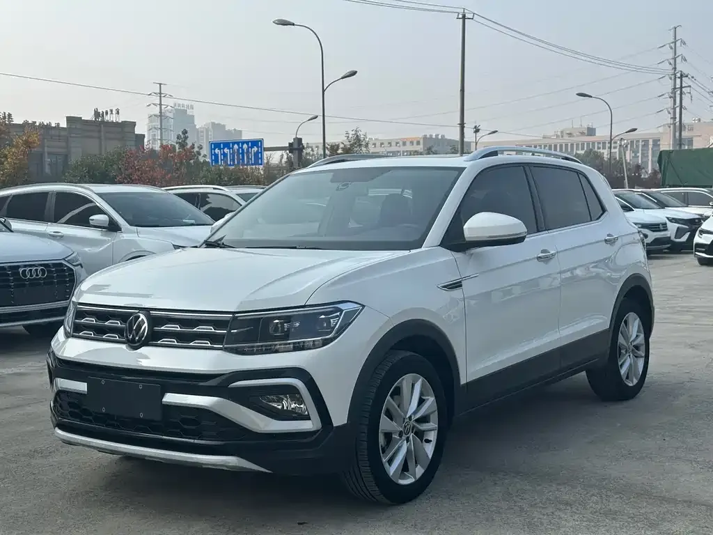 Volkswagen T-Cross — фото 1