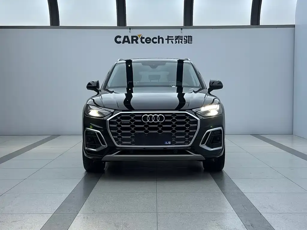 Audi Q5L — фото 3
