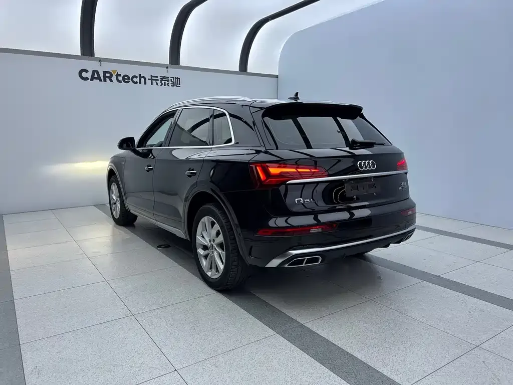 Audi Q5L — фото 4