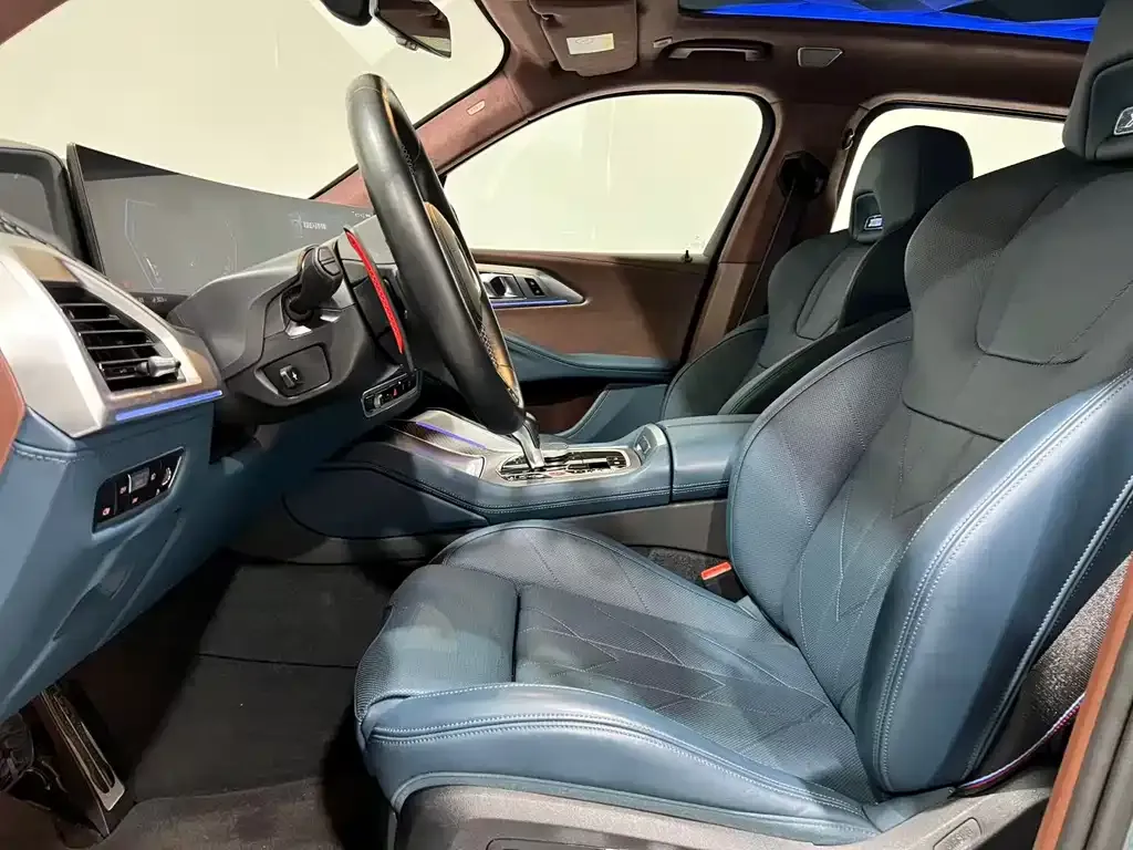 BMW XM — фото 8