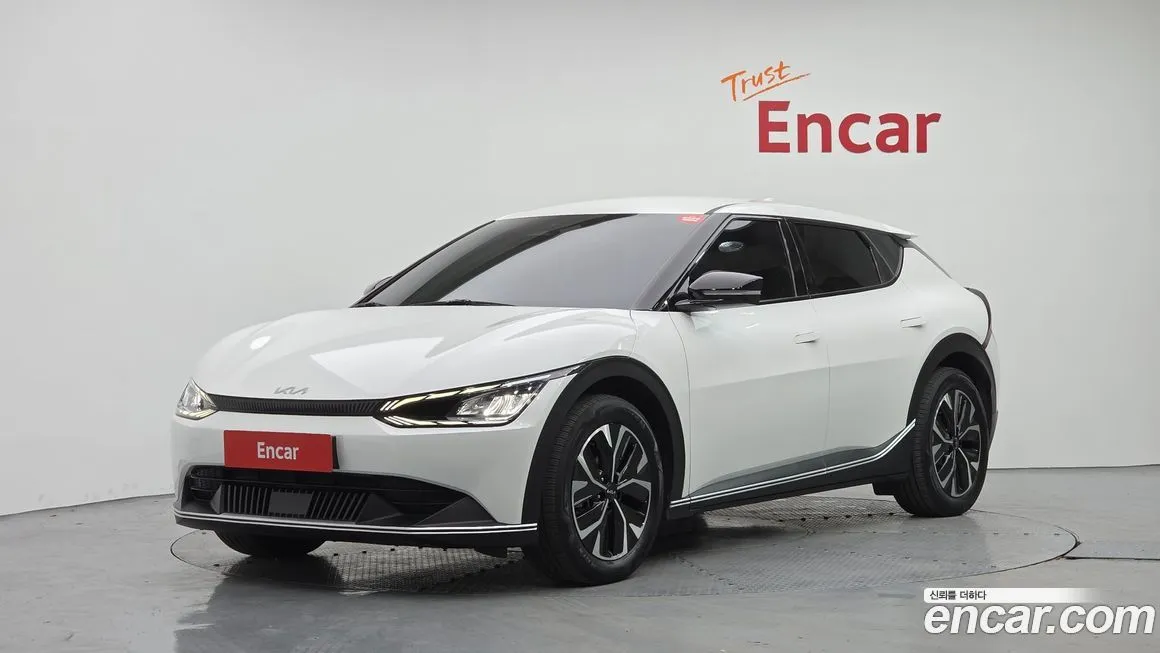 Kia EV6 — фото 1