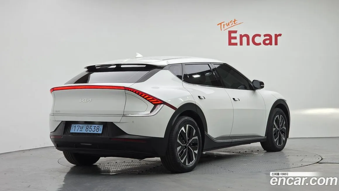 Kia EV6 — фото 2