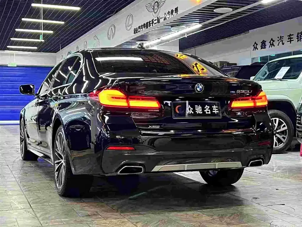 BMW 5 Series — фото 9