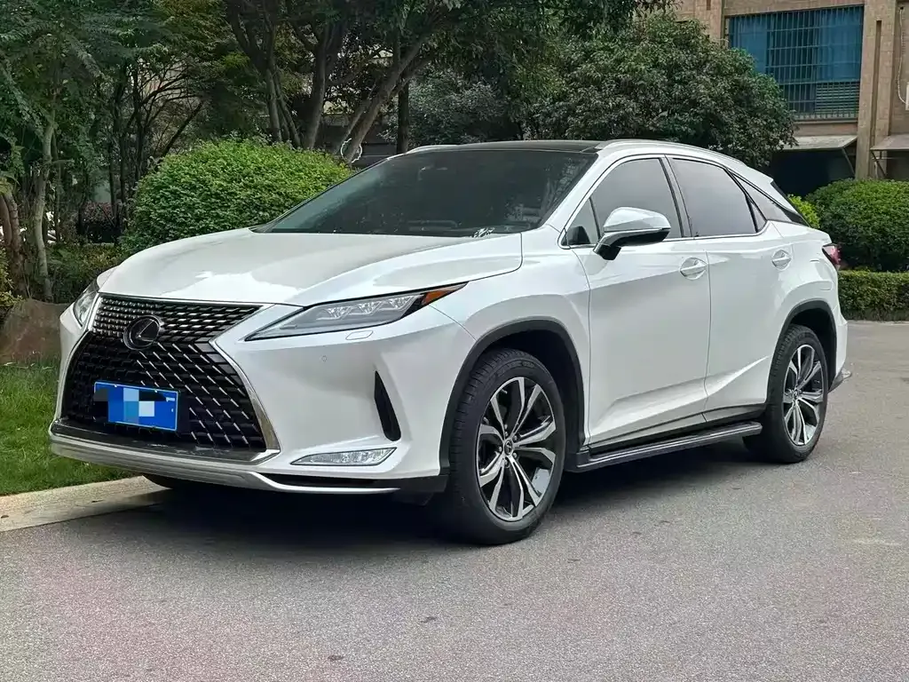 Lexus RX — фото 1