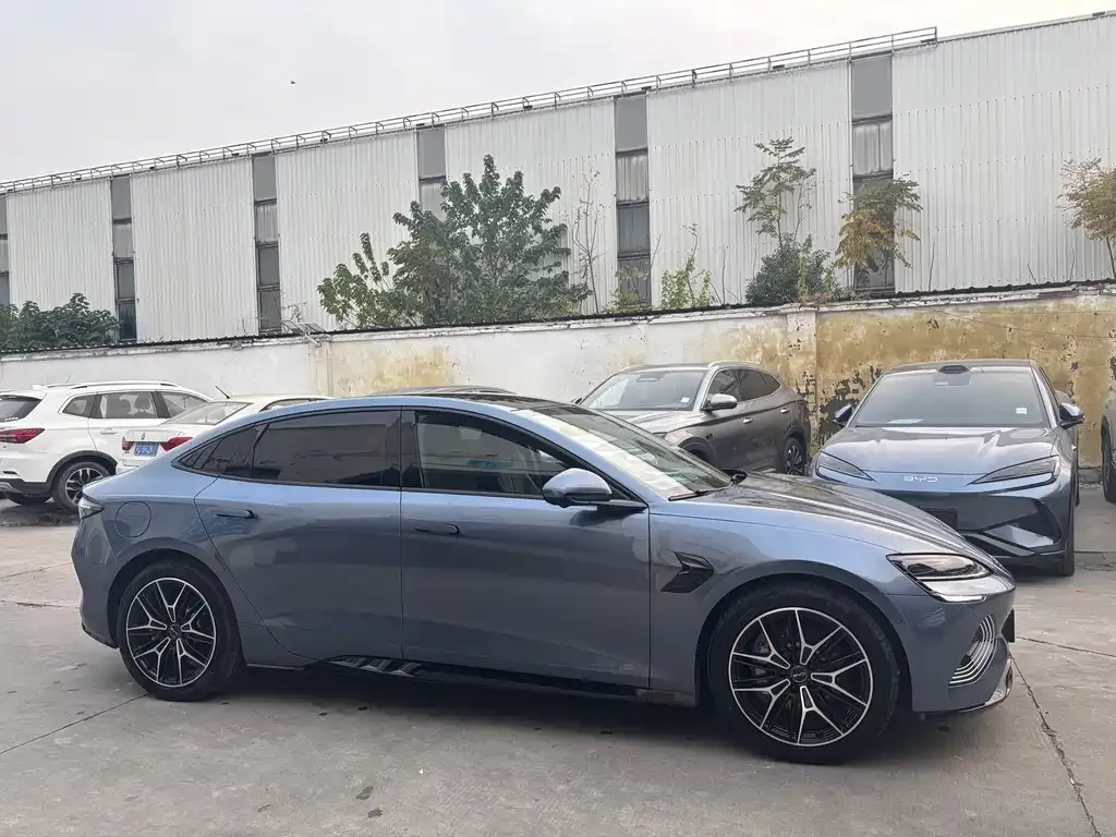 BYD Seal — фото 4