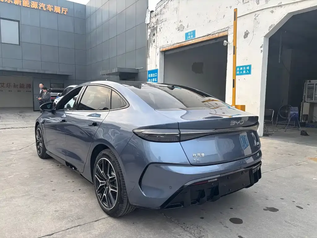 BYD Seal — фото 7