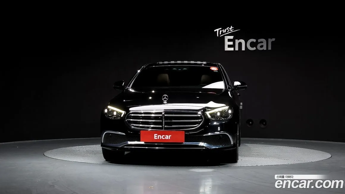 Mercedes-Benz E-Class — фото 3