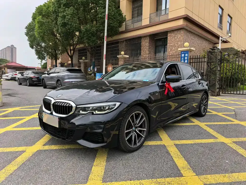 BMW 3 Series — фото 1