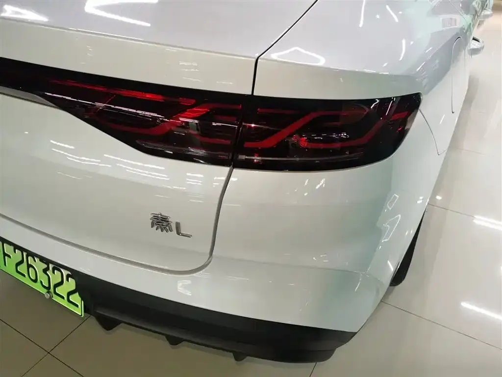 BYD Qin L — фото 8