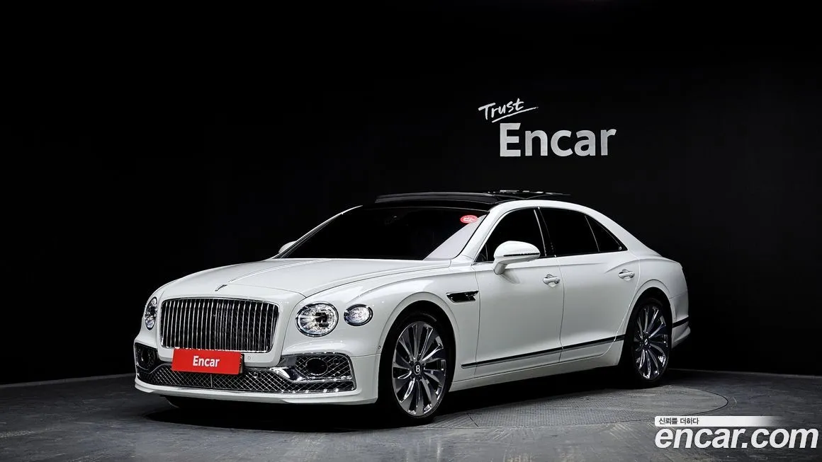 Bentley Flying Spur — фото 1