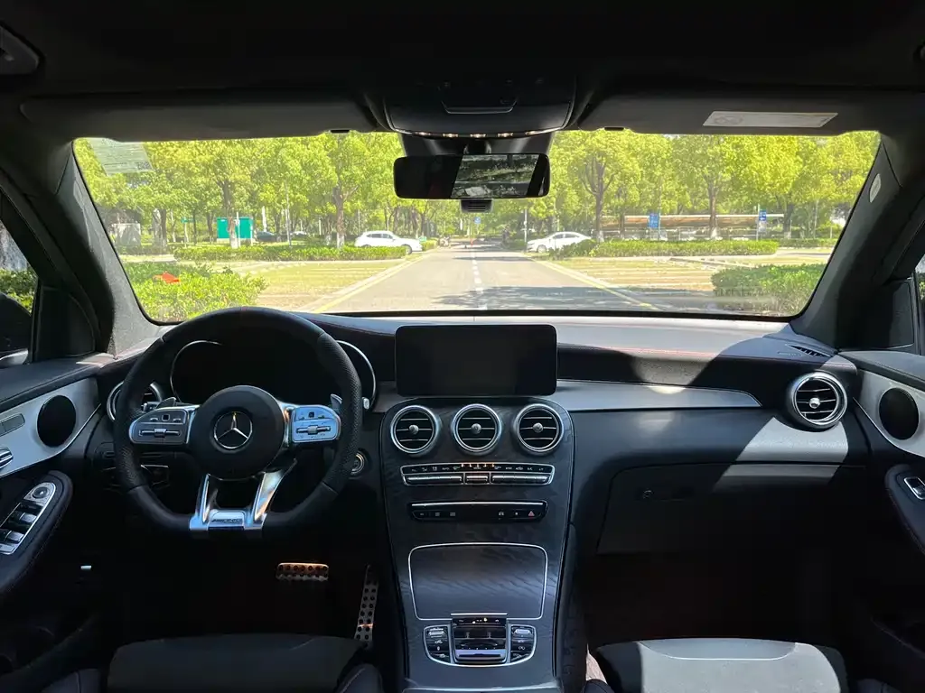 Mercedes-Benz GLC AMG — фото 7