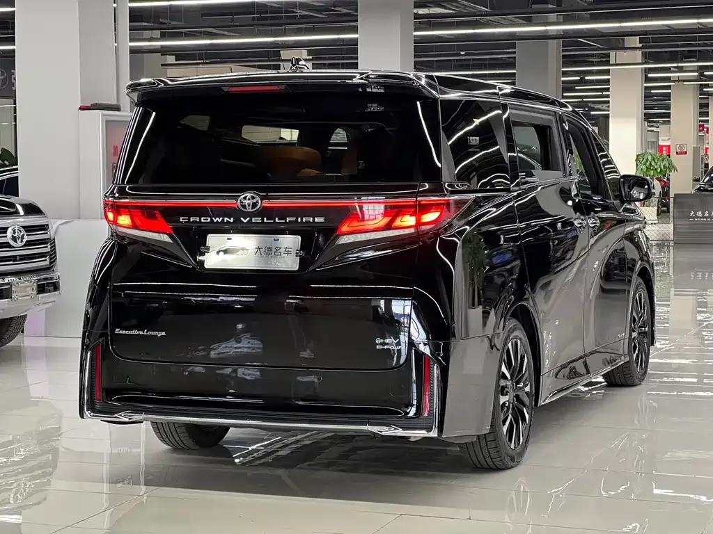 Toyota Vellfire — фото 6