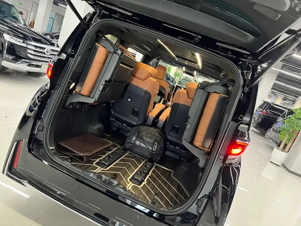Toyota Vellfire — фото 8