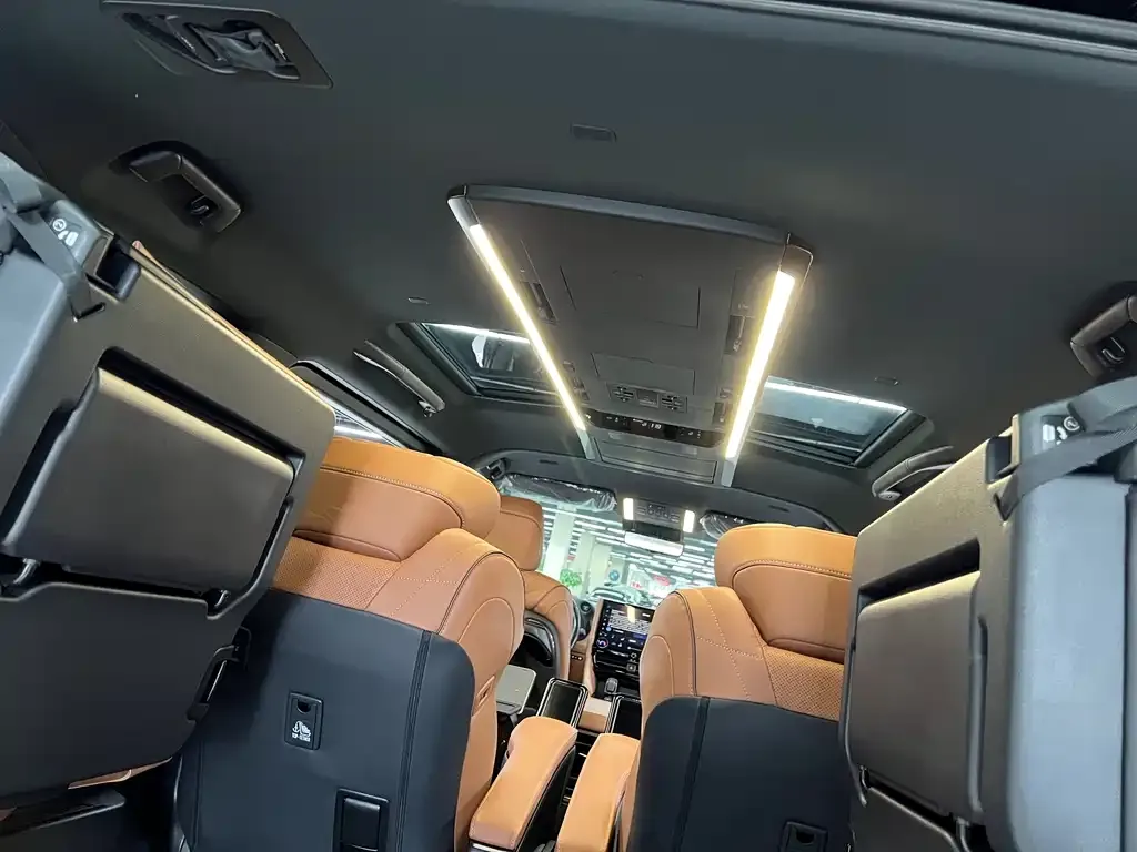 Toyota Vellfire — фото 9