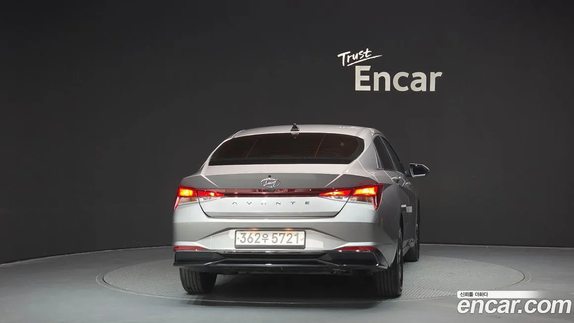 Hyundai AVANTE — фото 4