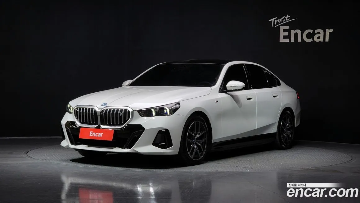 BMW i5 — фото 1