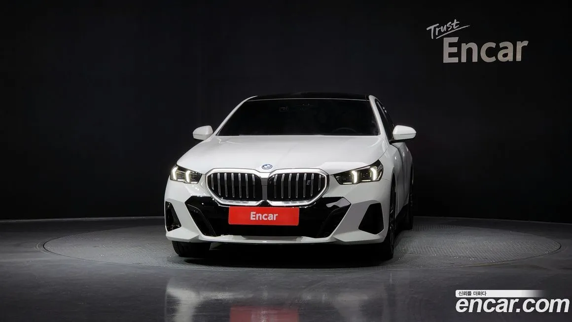 BMW i5 — фото 3