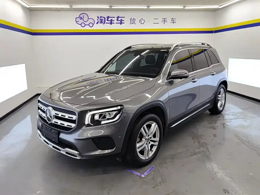 Mercedes-Benz GLB — фото 1