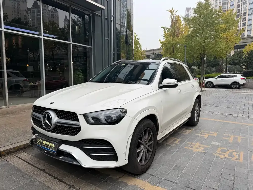 Mercedes-Benz GLE — фото 1
