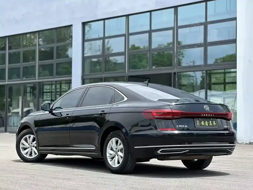Volkswagen Passat — фото 7