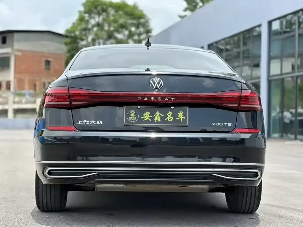 Volkswagen Passat — фото 8