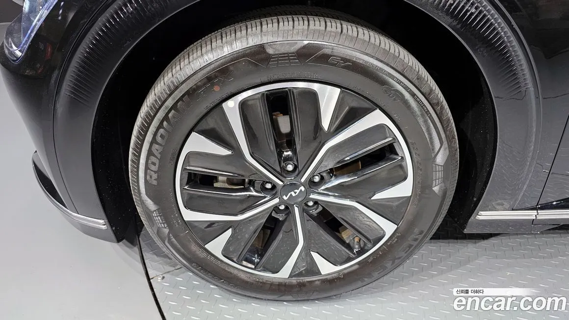 Kia EV6 — фото 5