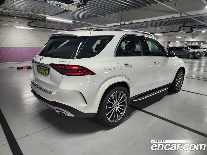 Mercedes-Benz GLE-Class — фото 7