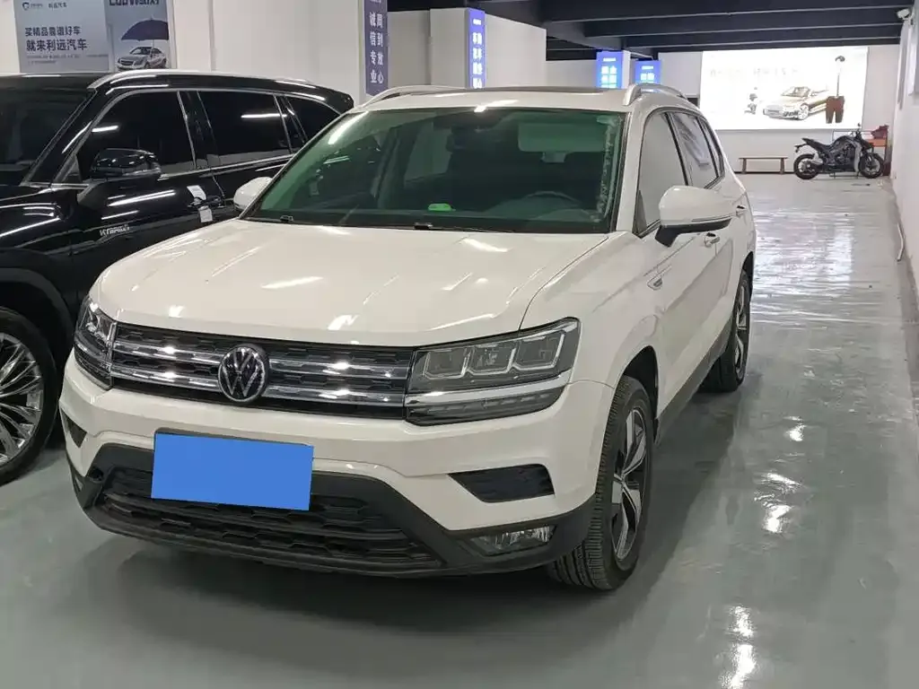 Volkswagen Tharu — фото 1