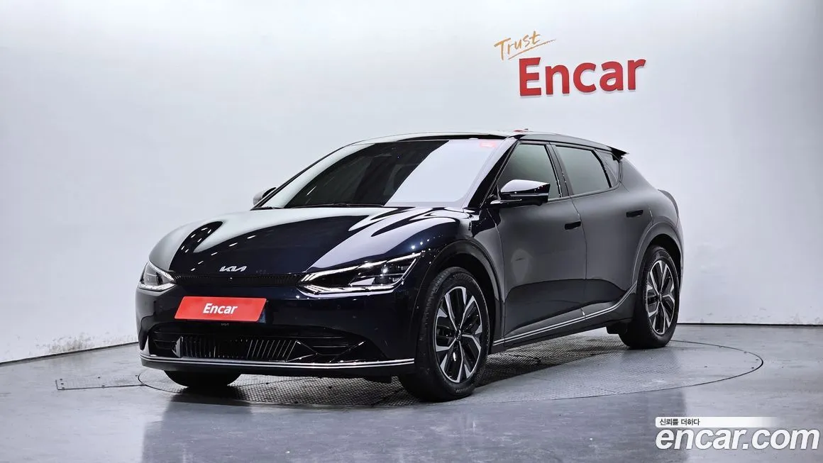 Kia EV6 — фото 1